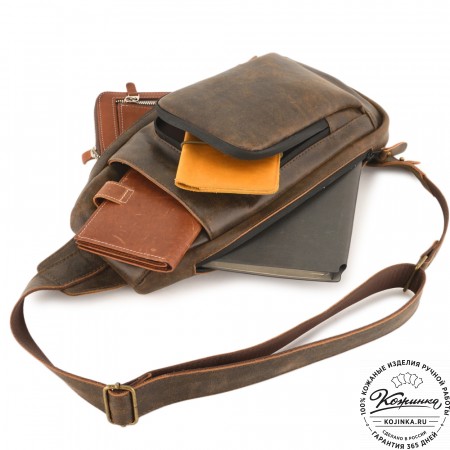 Кожаная сумка на грудь "Вульф" (коричневая наппа)