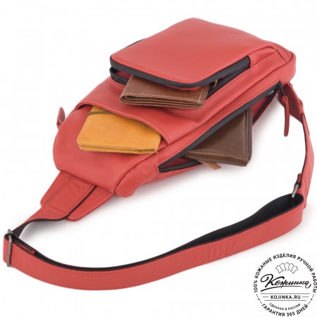 Кожаная сумка на грудь "Вульф" (красная)