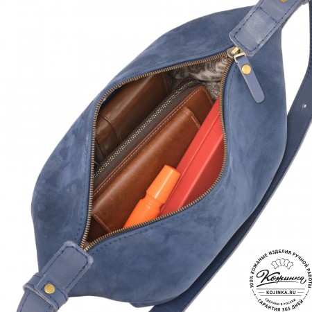 Женская кожаная сумка "Тойс" велюр (синий)